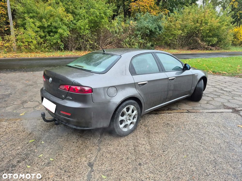 Alfa Romeo 159 2008 photo 2