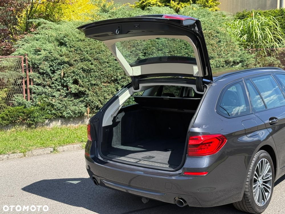 BMW Seria 5 530i Sport Line - 8