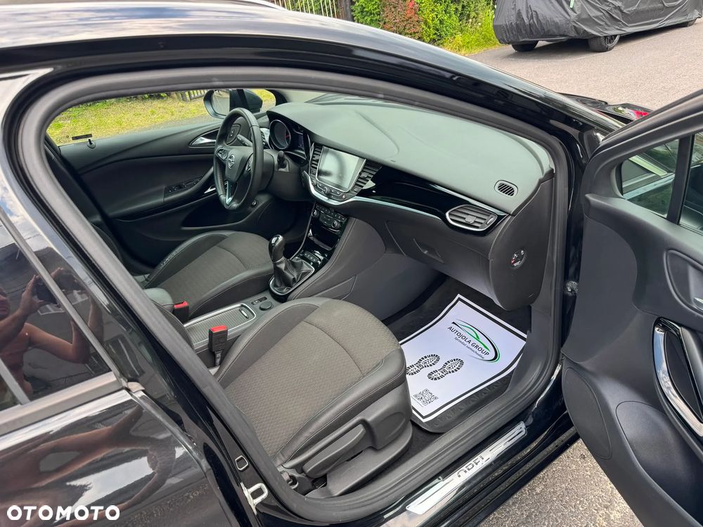 Opel Astra 1.4 T Dynamic S&S - 21