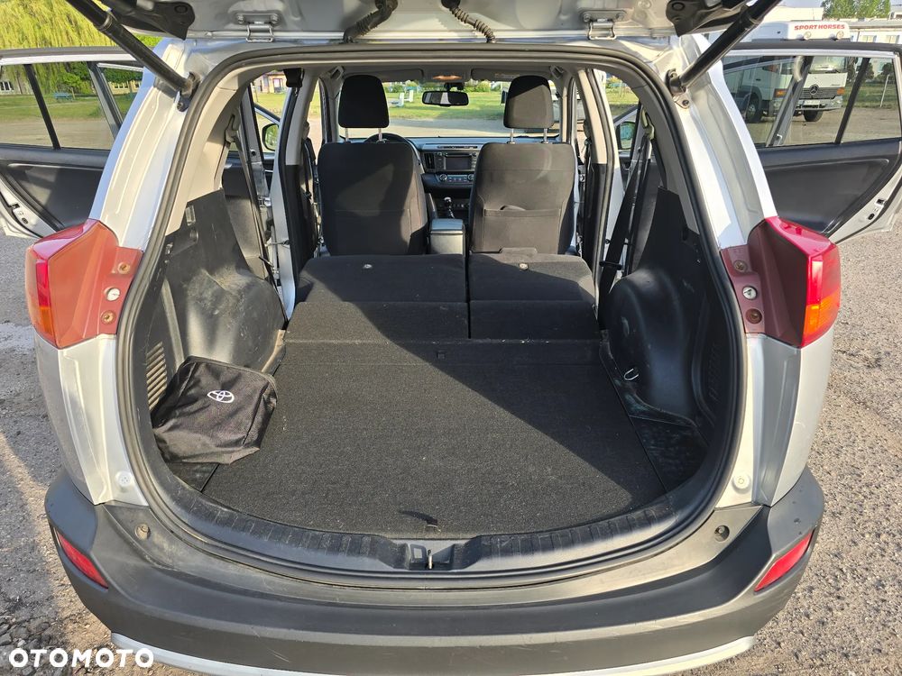 Toyota RAV4 2.2 D-4D Premium - 21