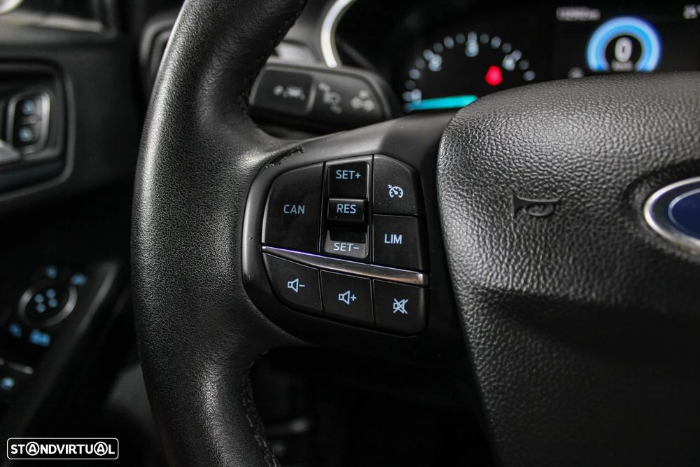 Ford Focus SW 1.5 TDCi EcoBlue Active - 36