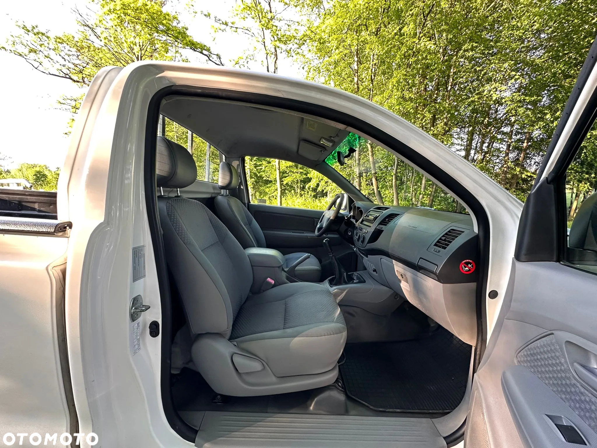 Toyota Hilux 2.5 D-4D DLX + 2os - 19
