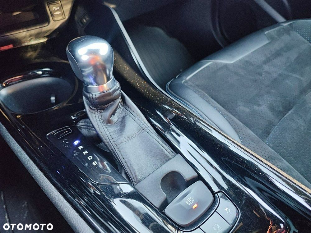 Toyota C-HR - 15