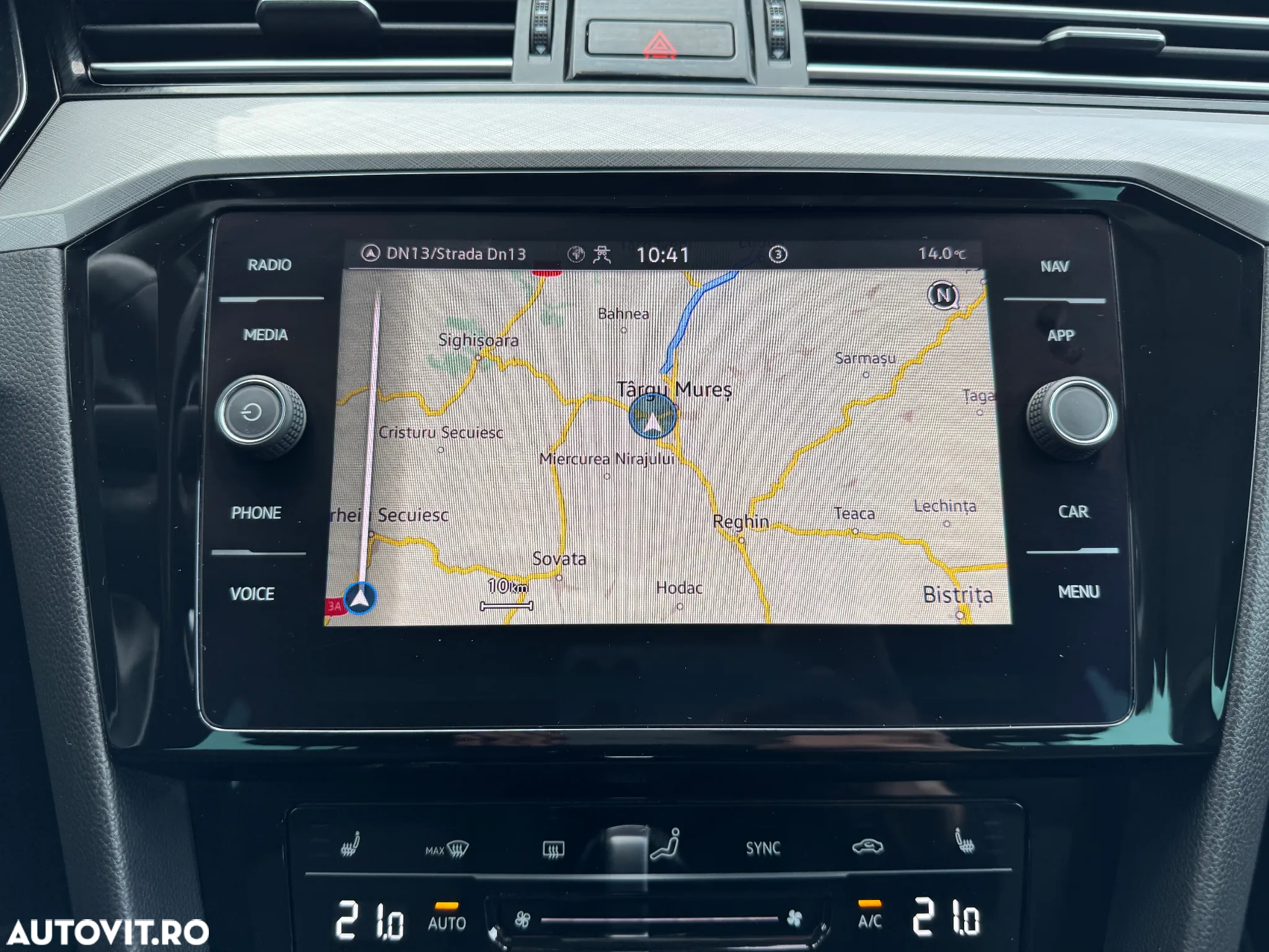 Volkswagen Passat Variant 2.0 TDI DSG Comfortline - 20
