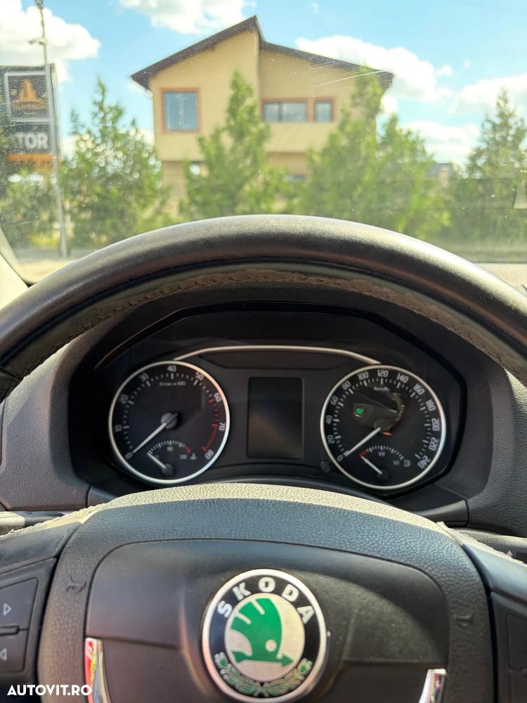 Skoda Octavia - 8