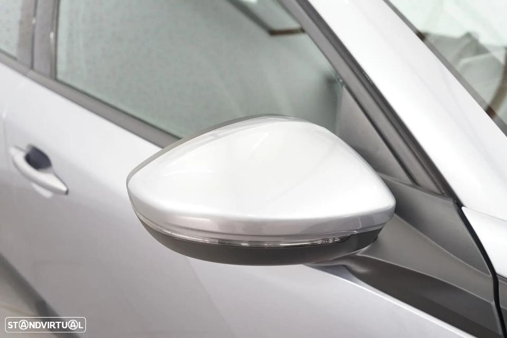 Peugeot 2008 1.2 PureTech Allure - 12