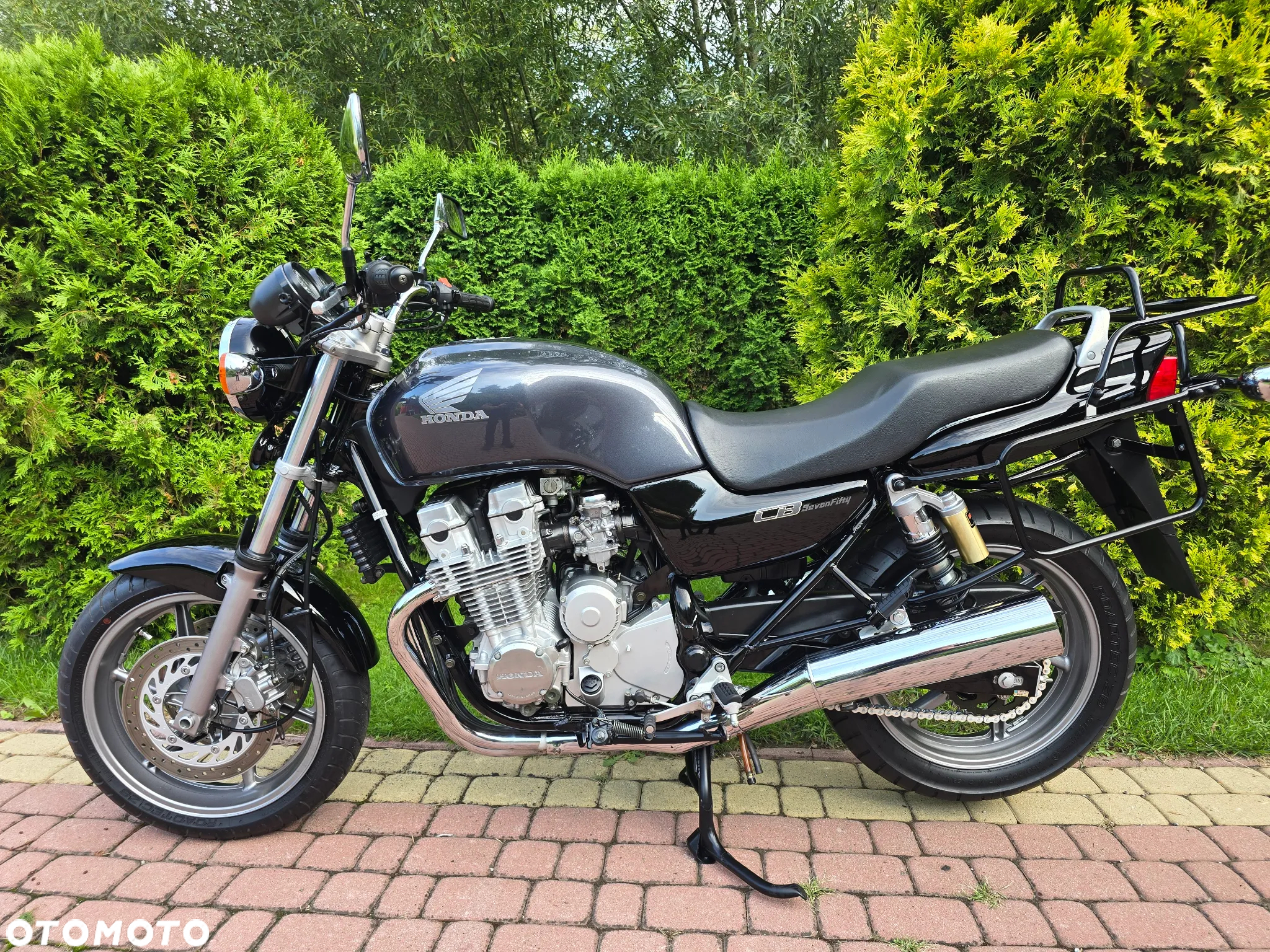 Honda CB - 2
