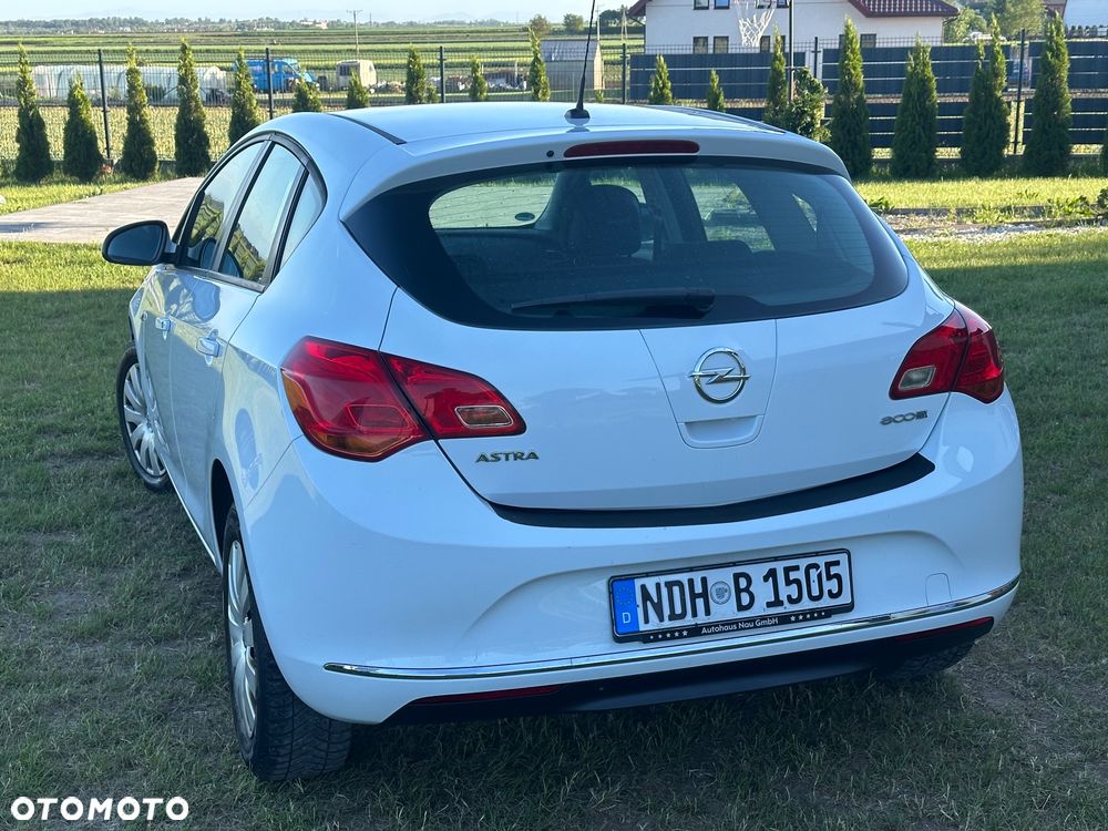 Opel Astra 1.4 Selection - 12