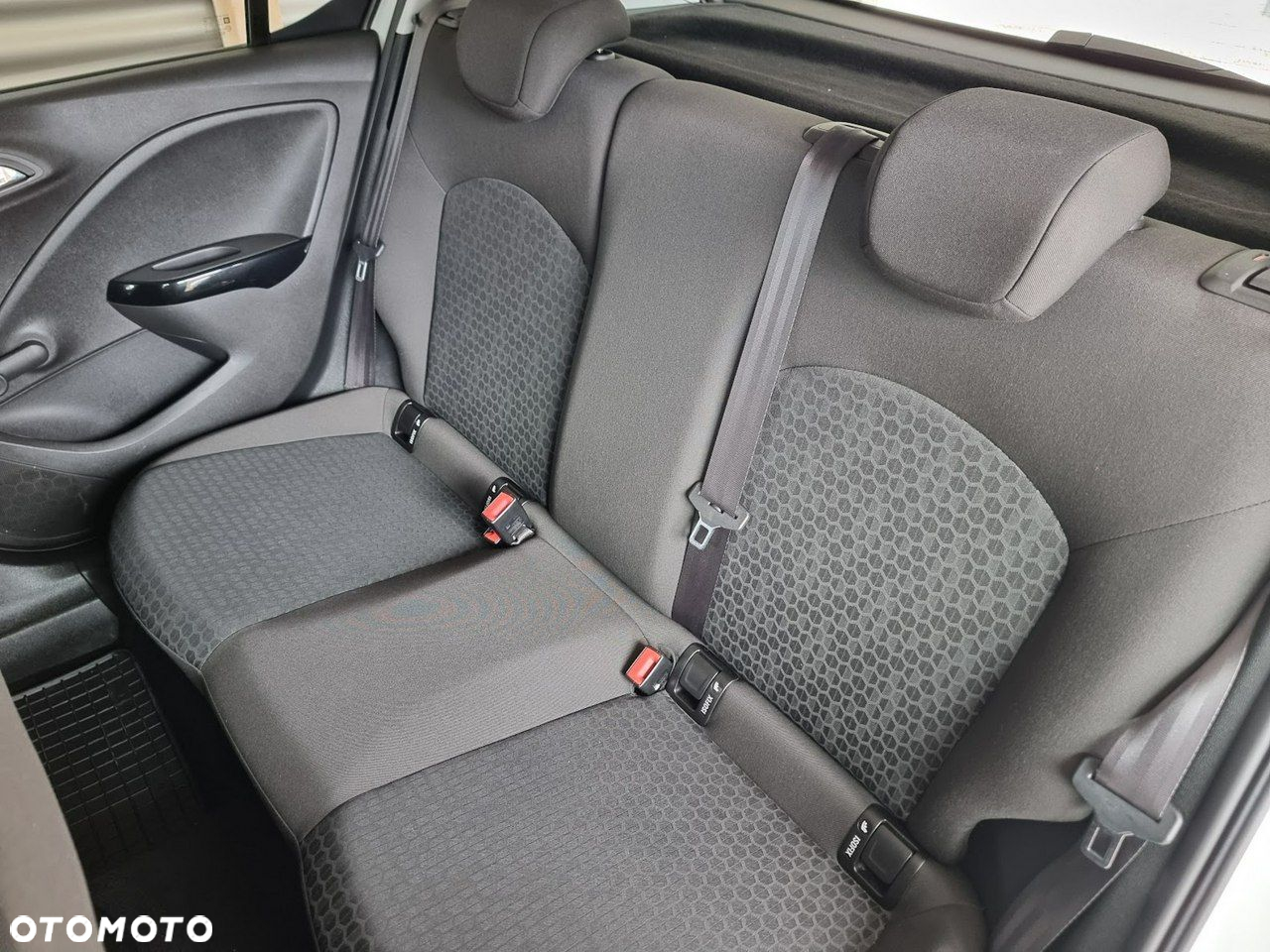 Opel Corsa - 16