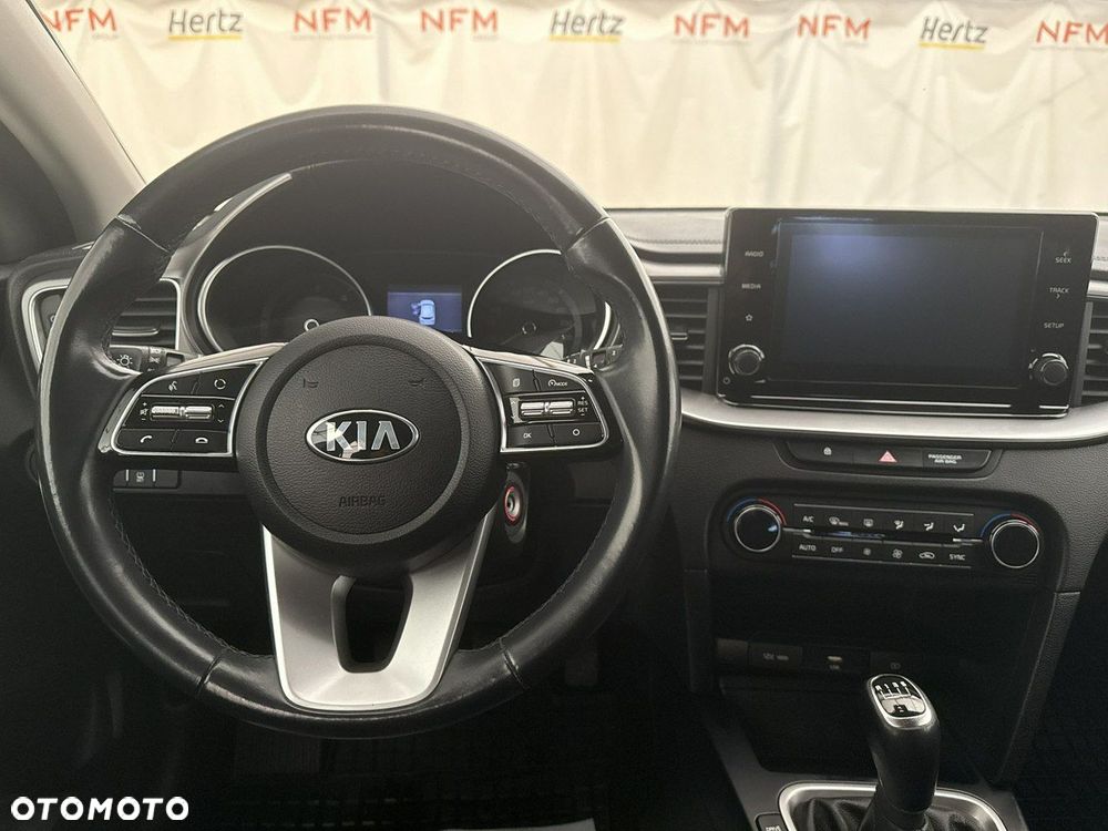Kia Ceed - 15