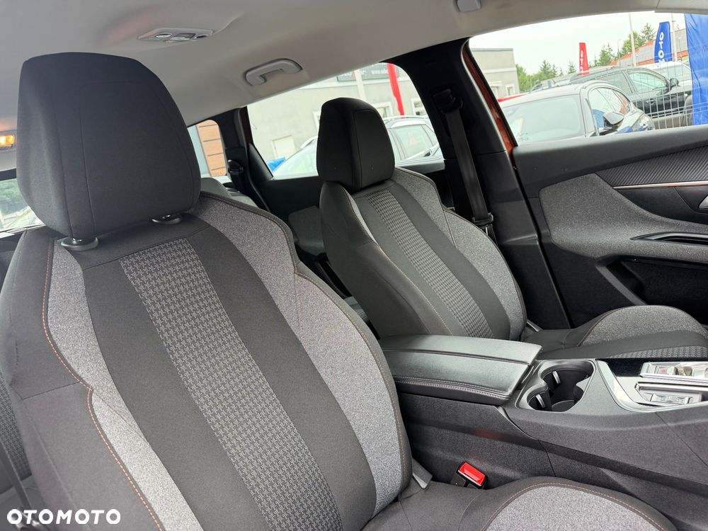 Peugeot 5008 - 28
