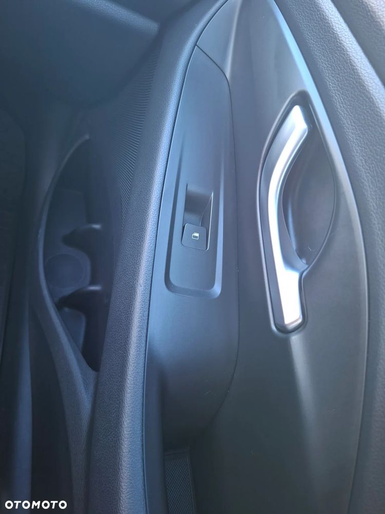 Hyundai i30 1.4 Classic + - 12