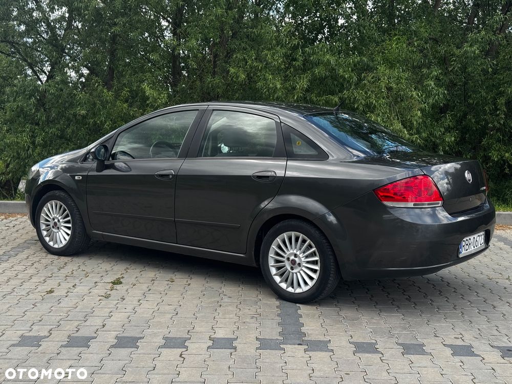Fiat Linea 1.4 8V Active - 3