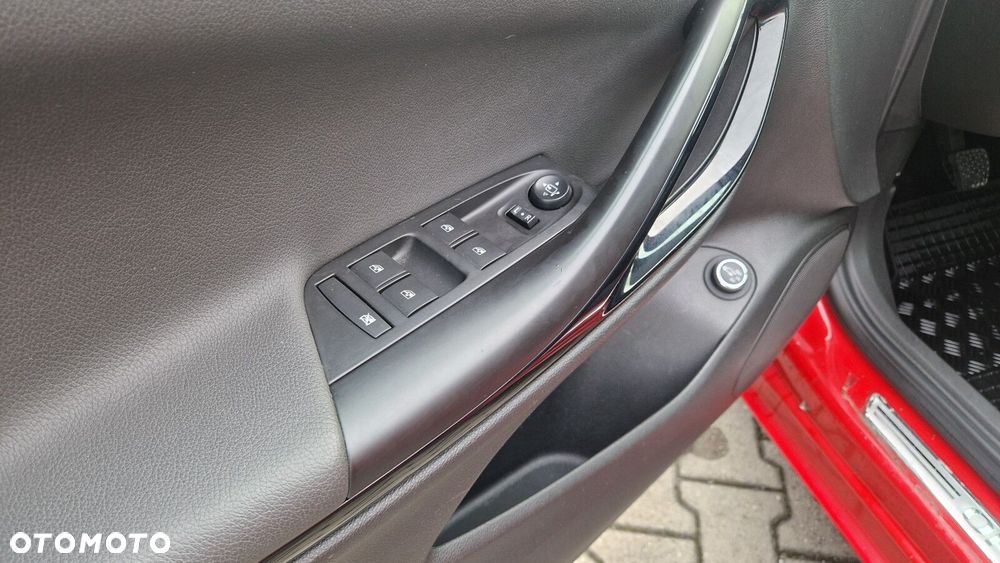 Opel Astra V 1.4 T Elite S&S - 29