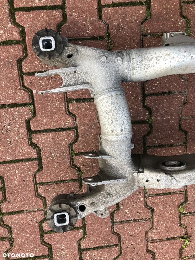 BMW 6 E63 E64 WÓZEK BELKA ZAWIESZENIA TYŁ SANKI 6770842 - 6
