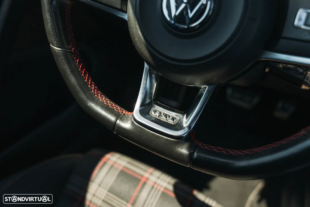 VW Golf 2.0 TSi GTi DSG Performance - 30