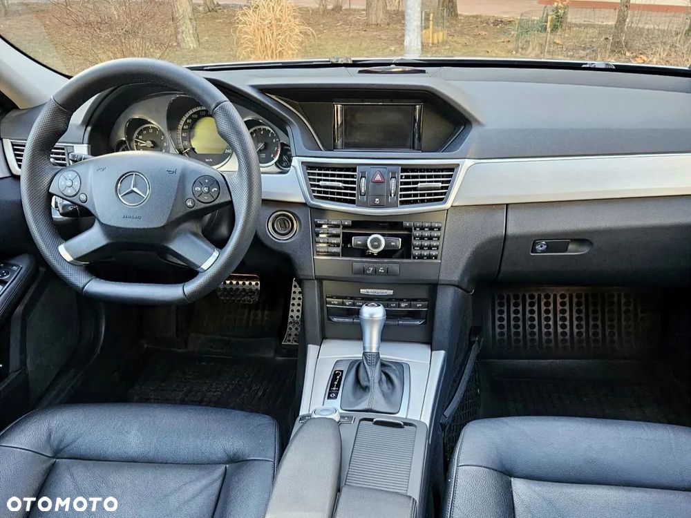 Mercedes-Benz Klasa E - 16