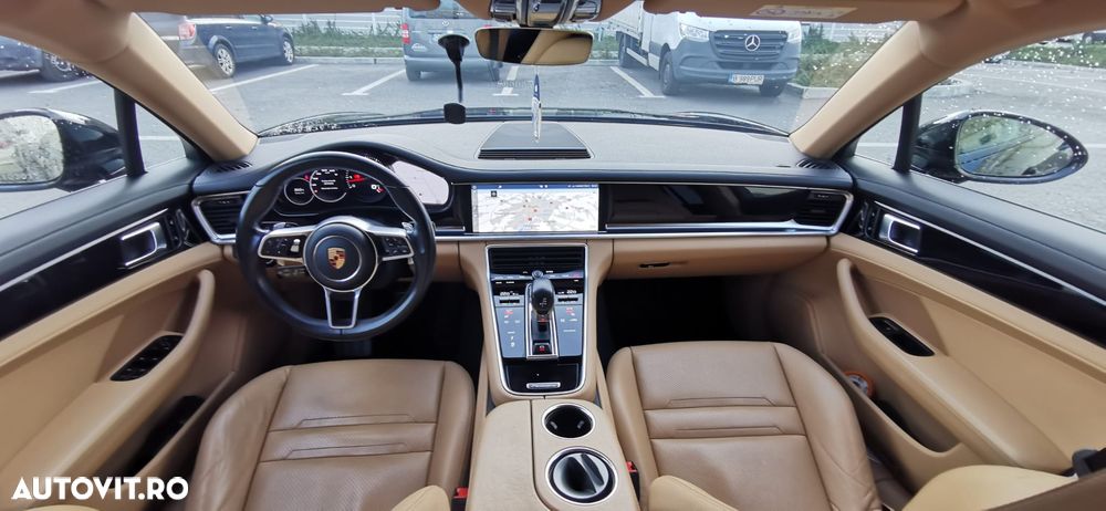 Porsche Panamera 4 - 12