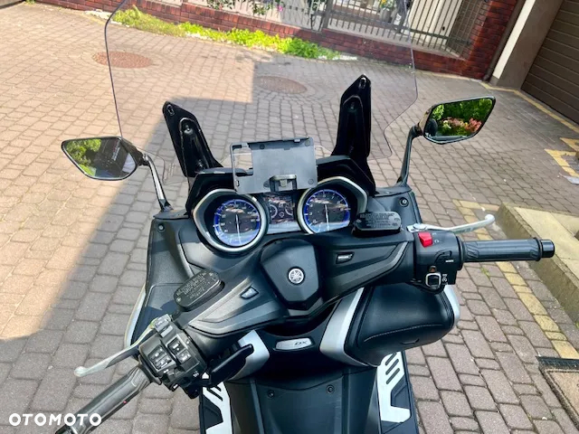 Yamaha Tmax - 11