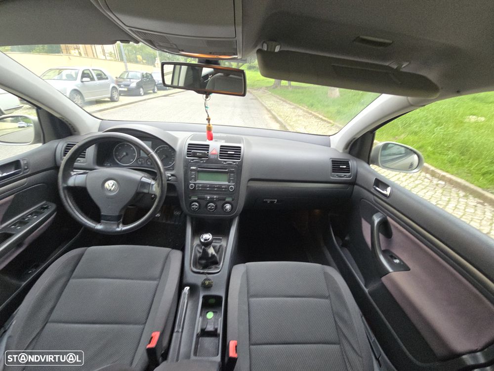 VW Golf 1.9 TDi BlueM. Confortline - 11