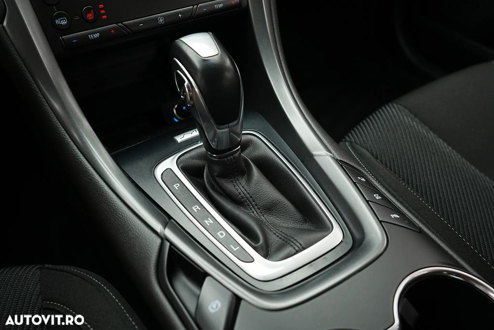 Ford Mondeo 2.0 Ti-VCT Hybrid Titanium - 35