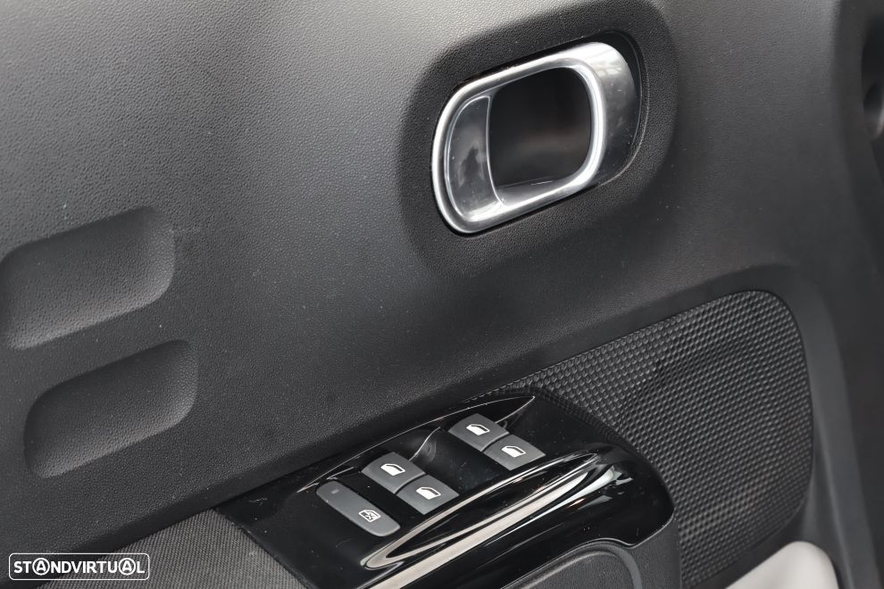 Citroën C3 1.2 PureTech Shine - 22