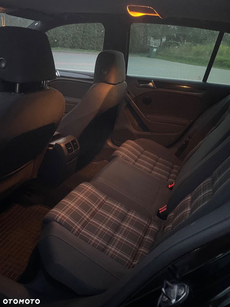 Volkswagen Golf VI 2.0 TSI GTI - 8