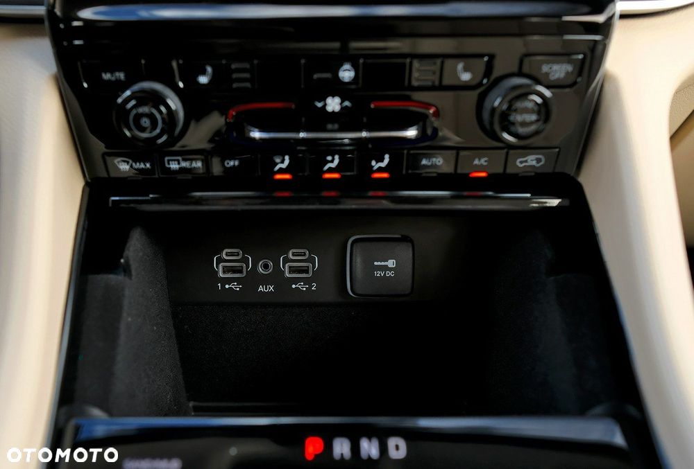 Jeep Grand Cherokee - 39