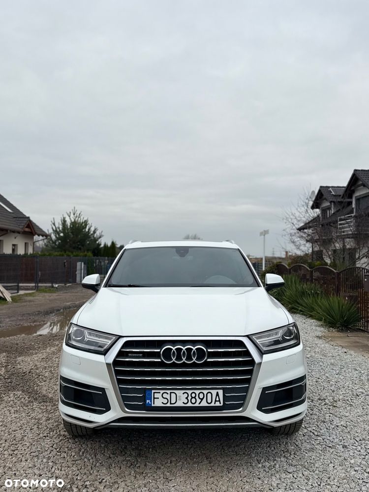 Audi Q7 2018 photo 2