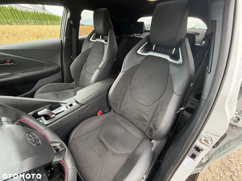 Toyota C-HR 2.0 GR SPORT - 17