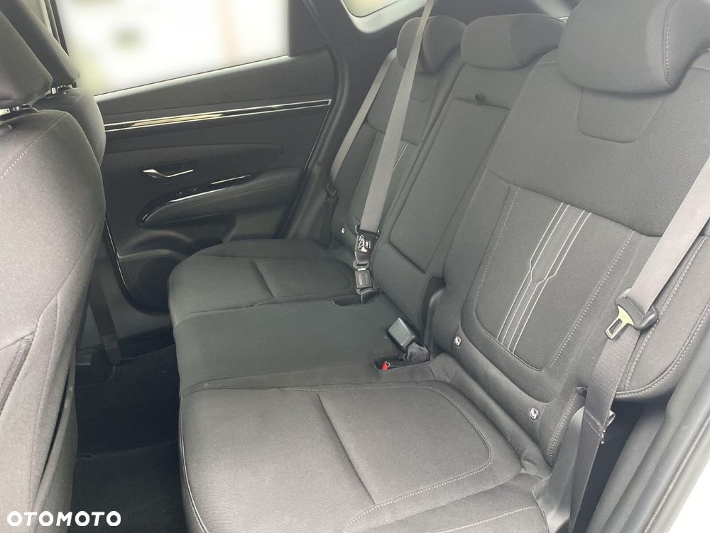 Hyundai Tucson 1.6 T-GDi HEV Executive 2WD - 17