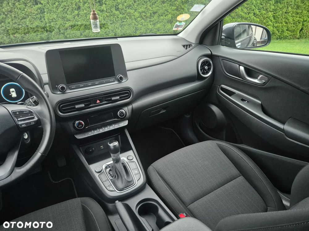 Hyundai Kona - 17