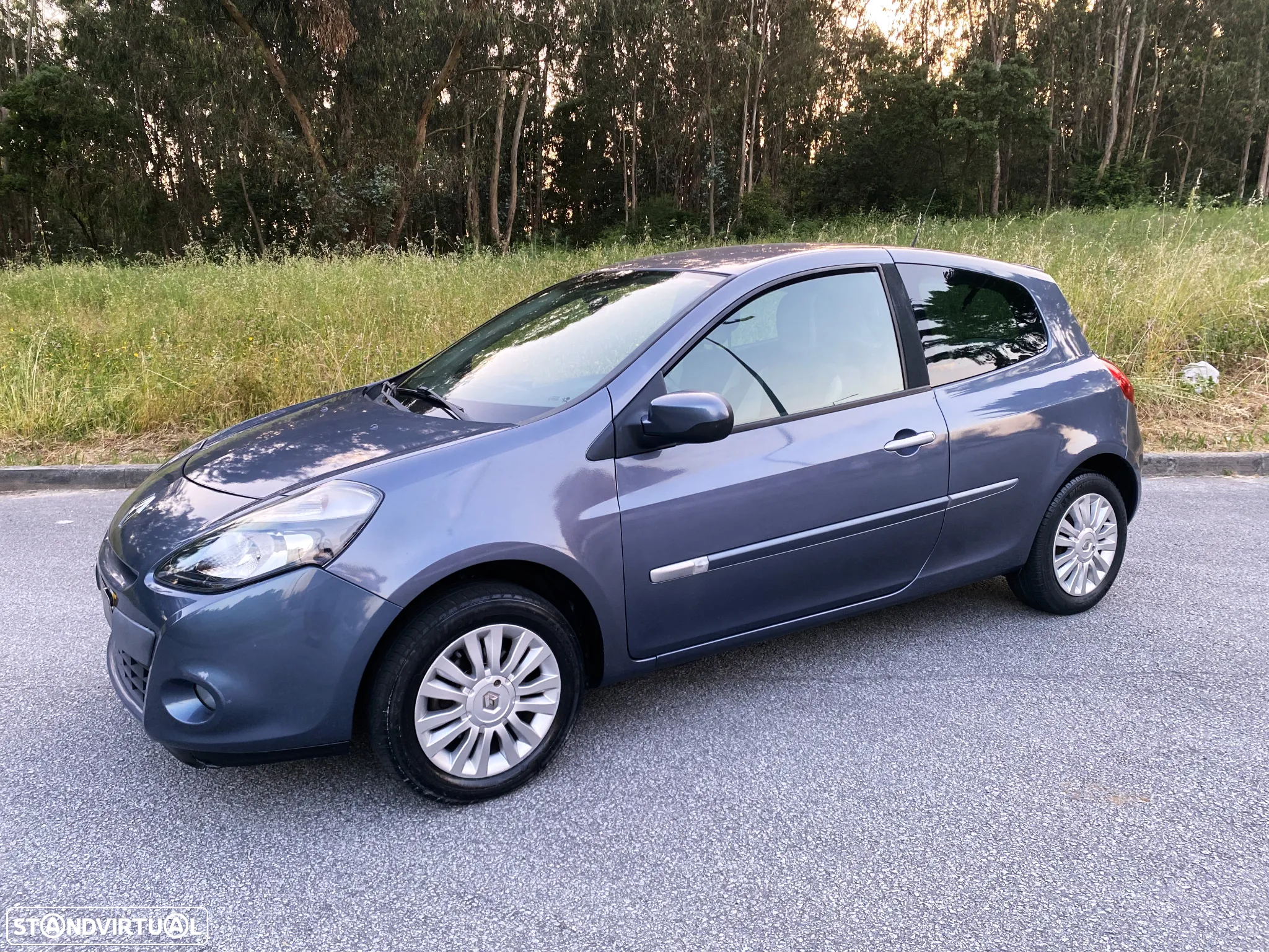 Renault Clio 1.2 16V GT - 2