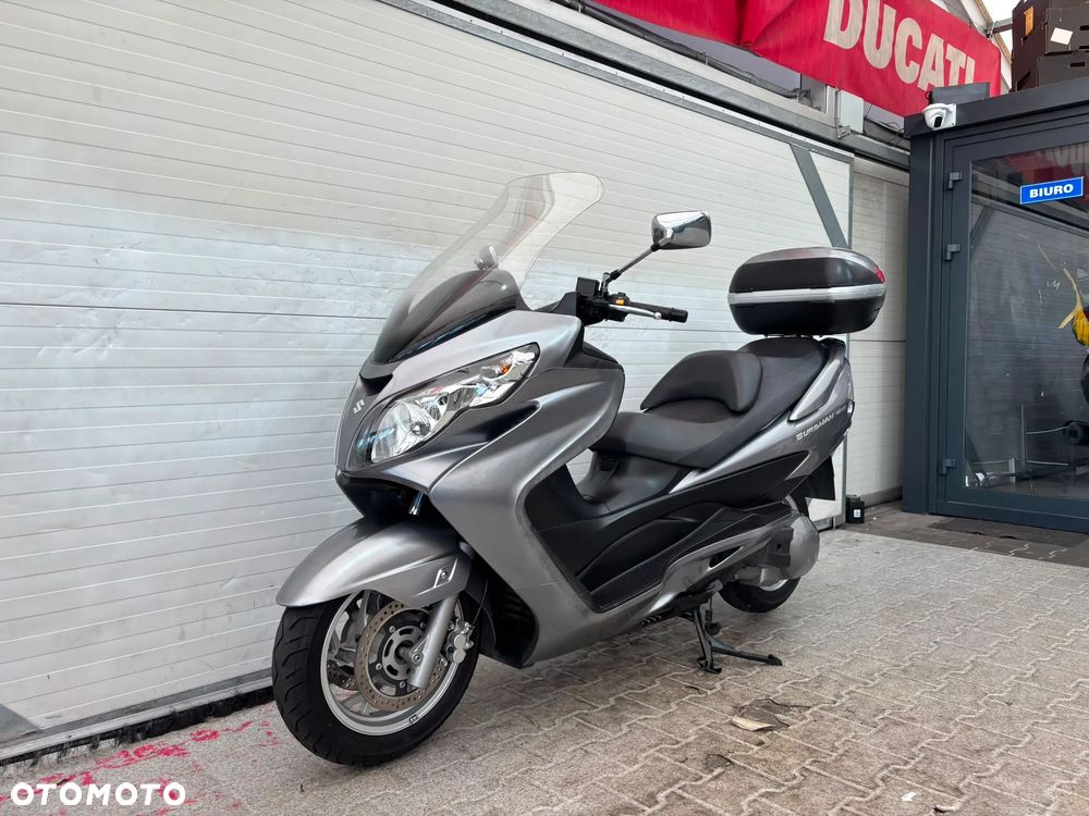Suzuki Burgman - 8