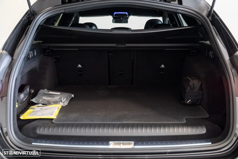 Mercedes-Benz E 300 de AMG Line — fotografia 31