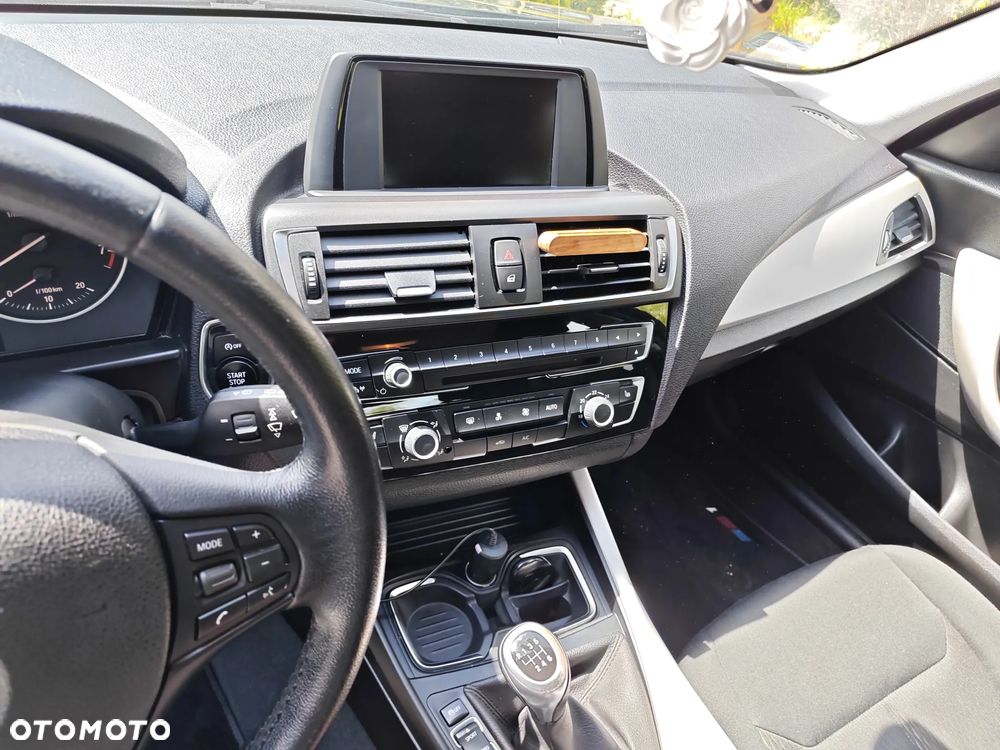 BMW Seria 1 116i - 9