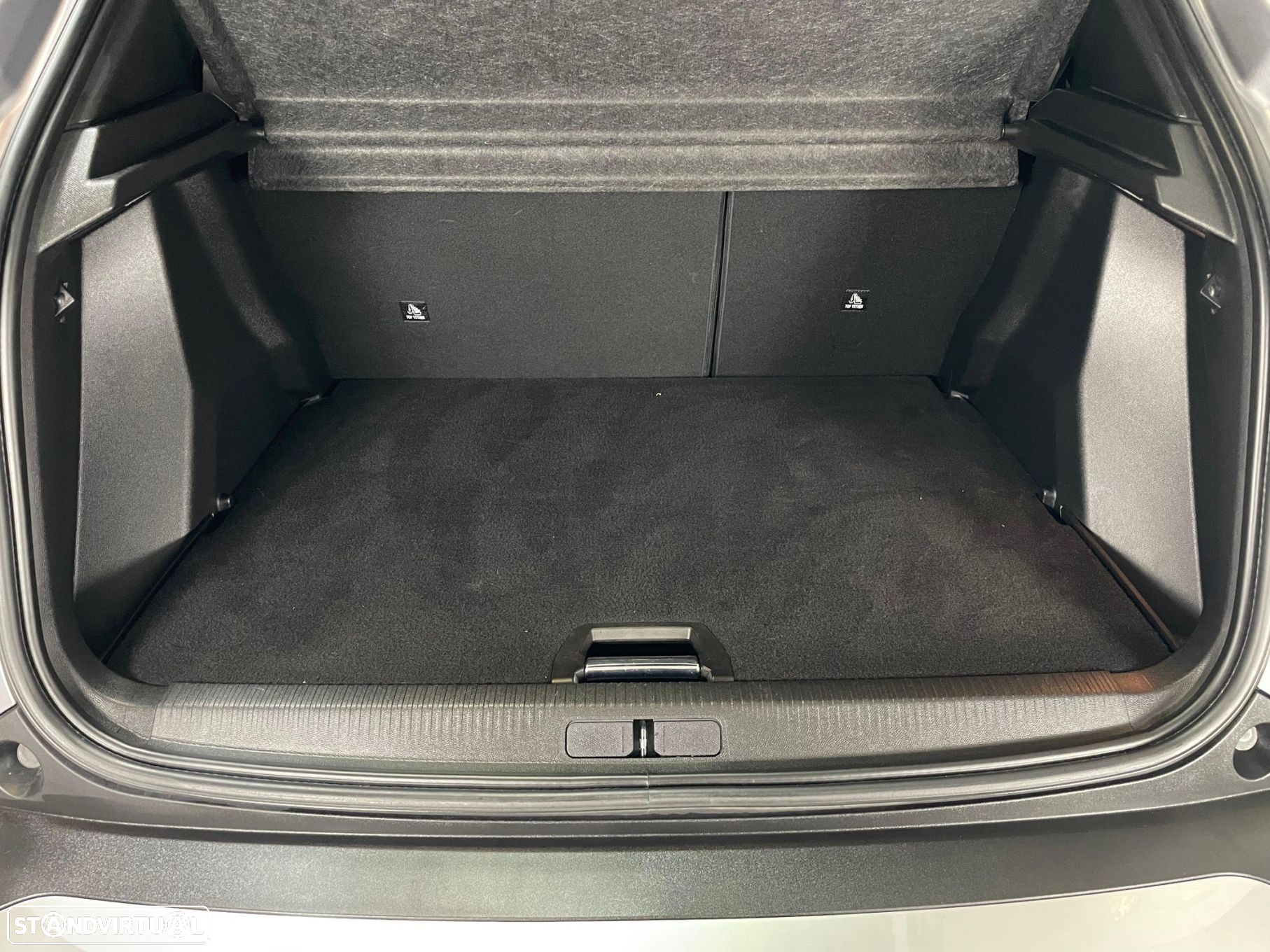 Peugeot 2008 1.2 PureTech Allure - 26