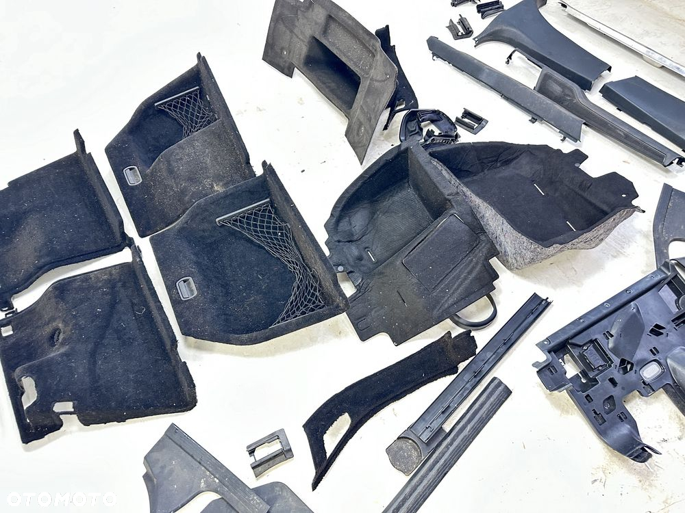 Mercedes E W212 podłoga wykładzina platiki wnętrze środek tapicerka - 6