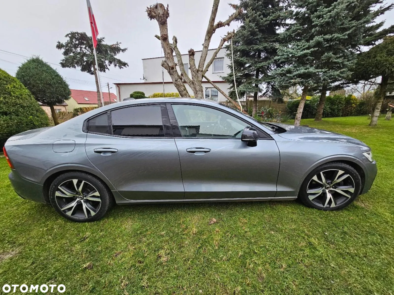 Volvo S60 T4 R-Design - 4