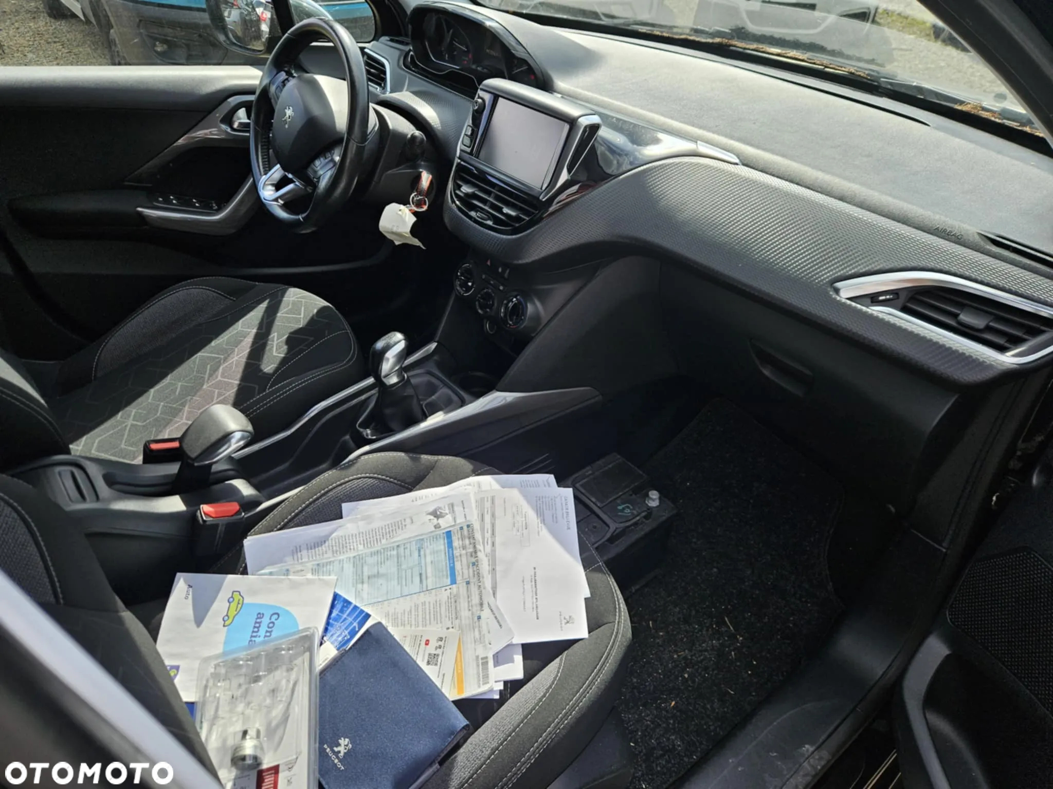 Peugeot 2008 1.6 BlueHDi Style - 12