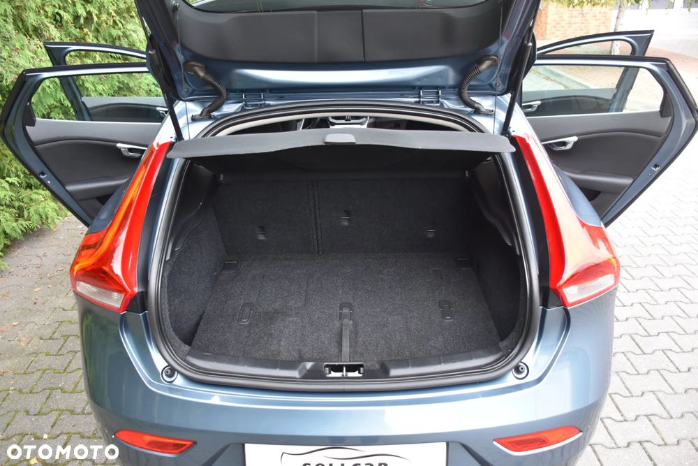 Volvo V40 D2 Momentum - 20