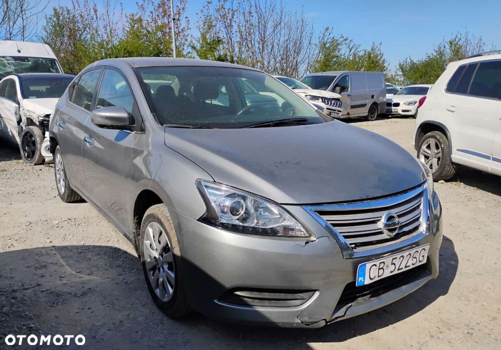 Nissan Sentra - 1