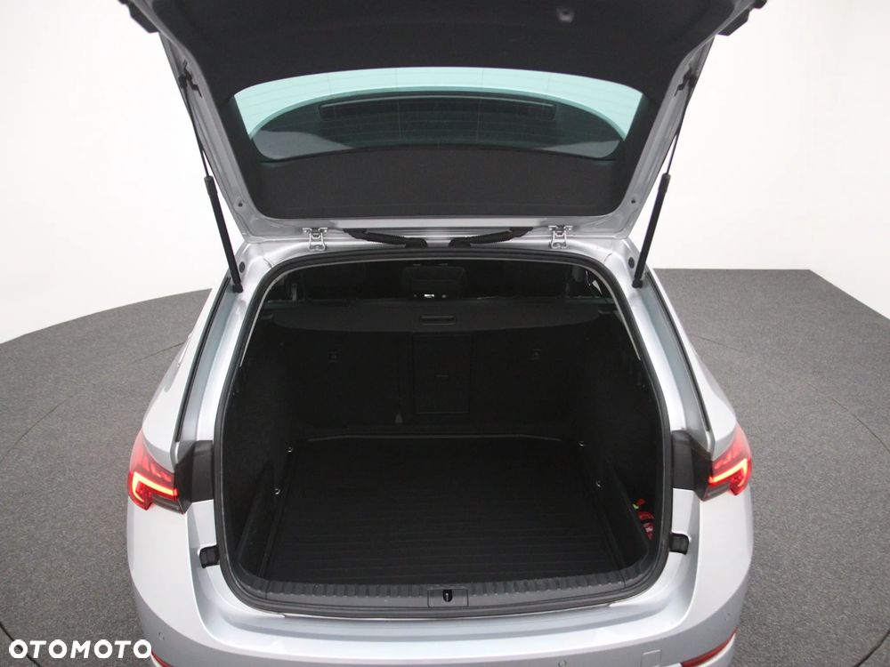 Skoda Octavia 2.0 TDI SCR Clever DSG - 33