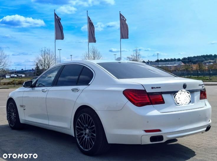 BMW Seria 7 750i xDrive - 3