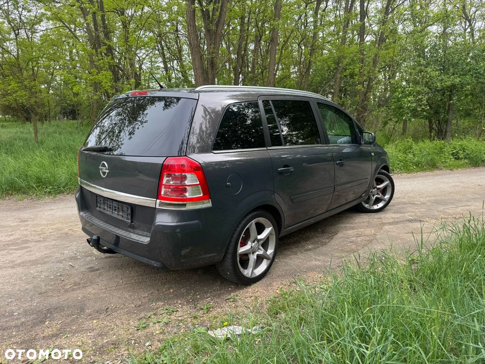 Opel Zafira 1.8 Design Edition - 4