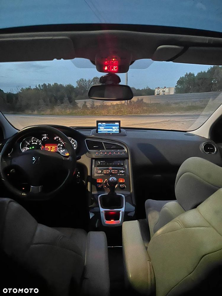 Peugeot 5008 1.6 THP Business Line 7os - 7