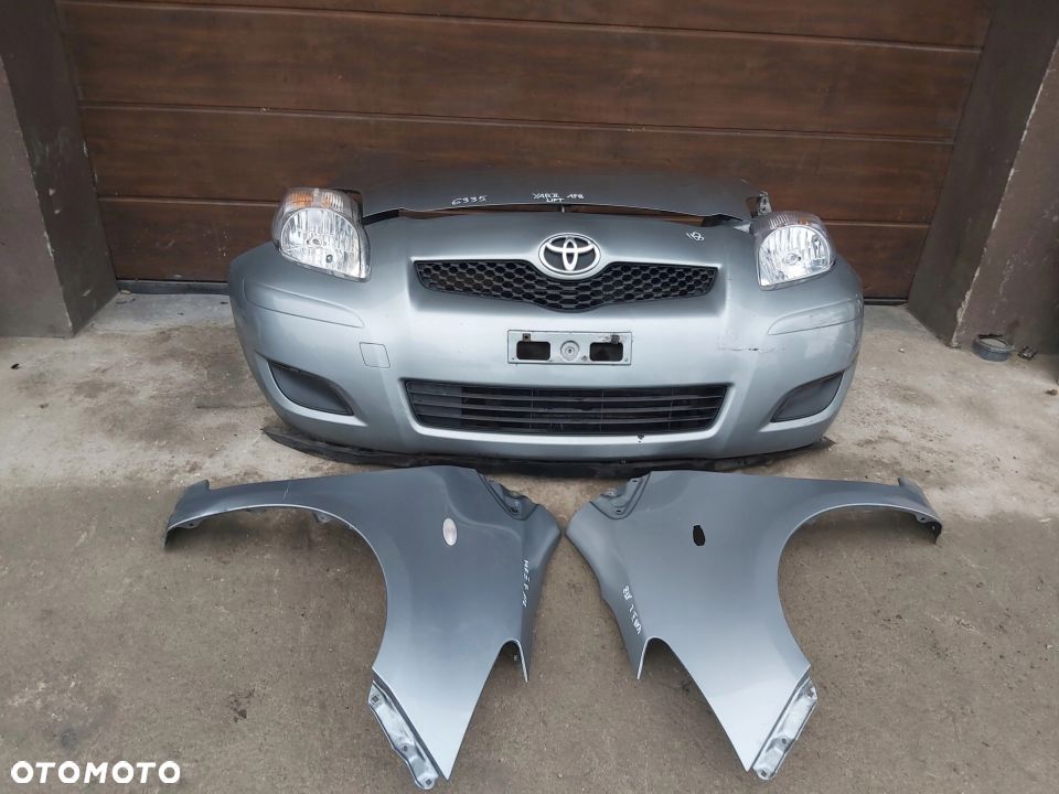 Toyota Yaris II LIFT Kompletny przód zderzak maska - 1