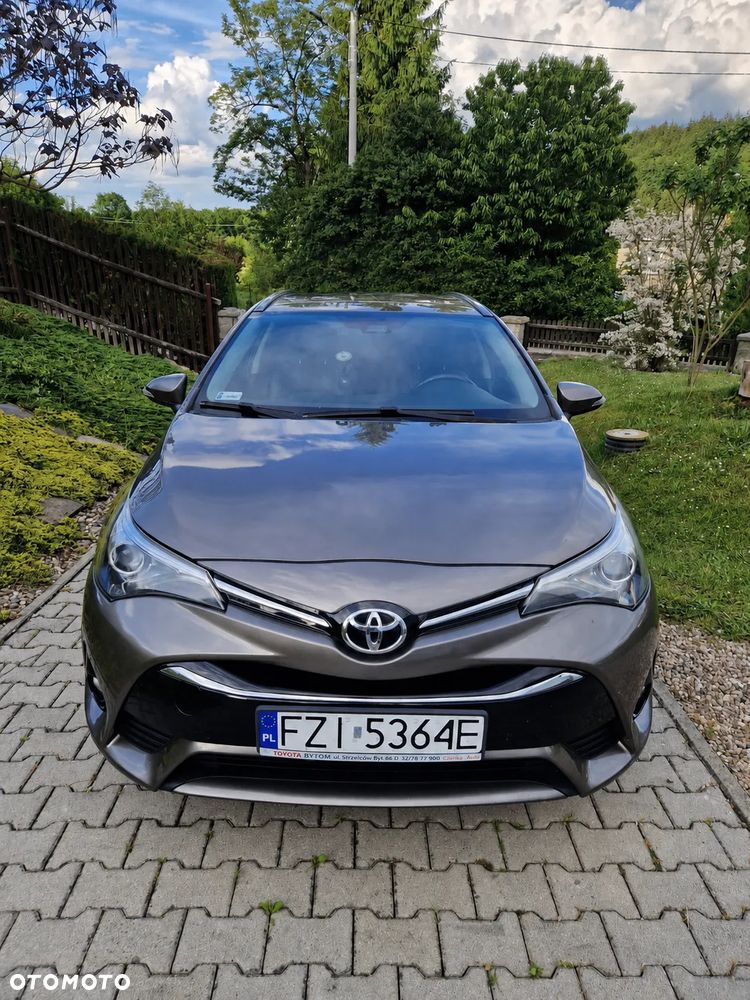Toyota Avensis 2.0 D-4D Premium - 1