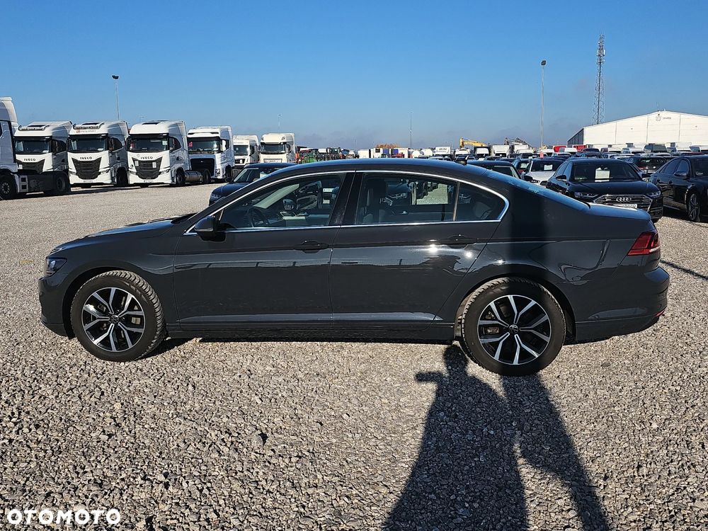 Volkswagen Passat 2.0 TSI Business DSG - 8