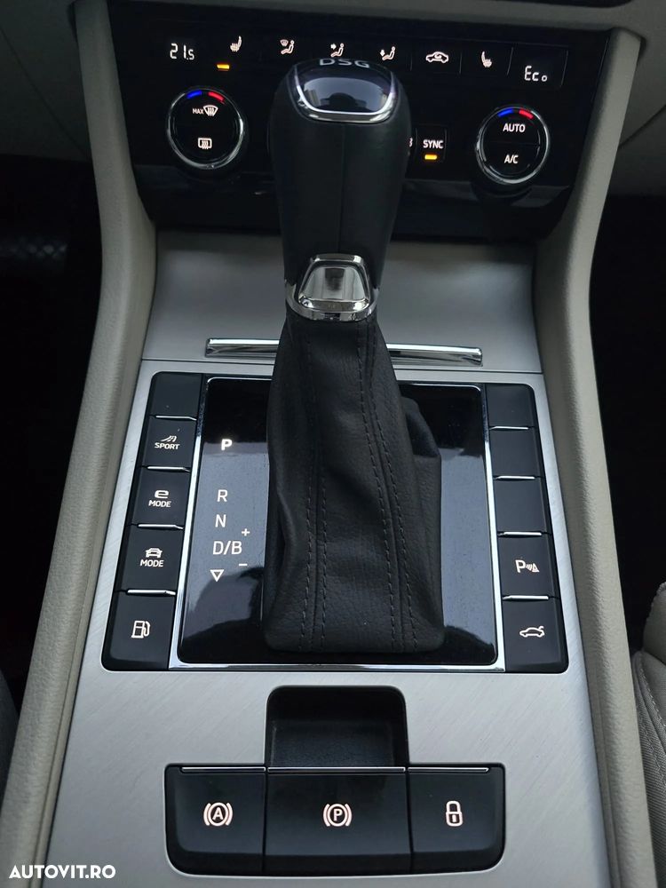 Skoda Superb Combi 1.4 TSI iV DSG Style - 11